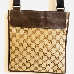 Authentic Gucci Cross body bag